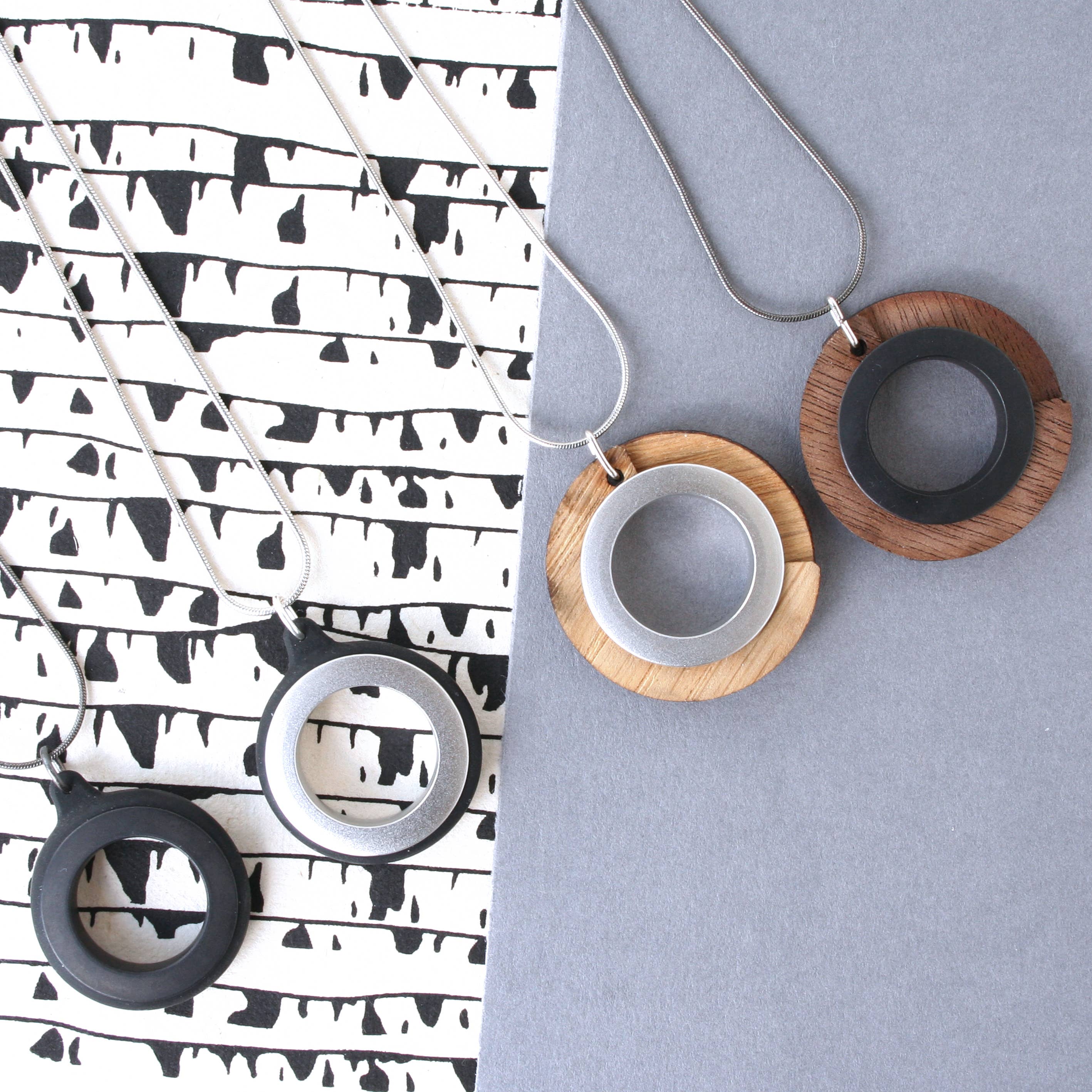 Industrial Jewellery Ltd – wholesale Pendant/charm necklace – Wood Pendant Silver1