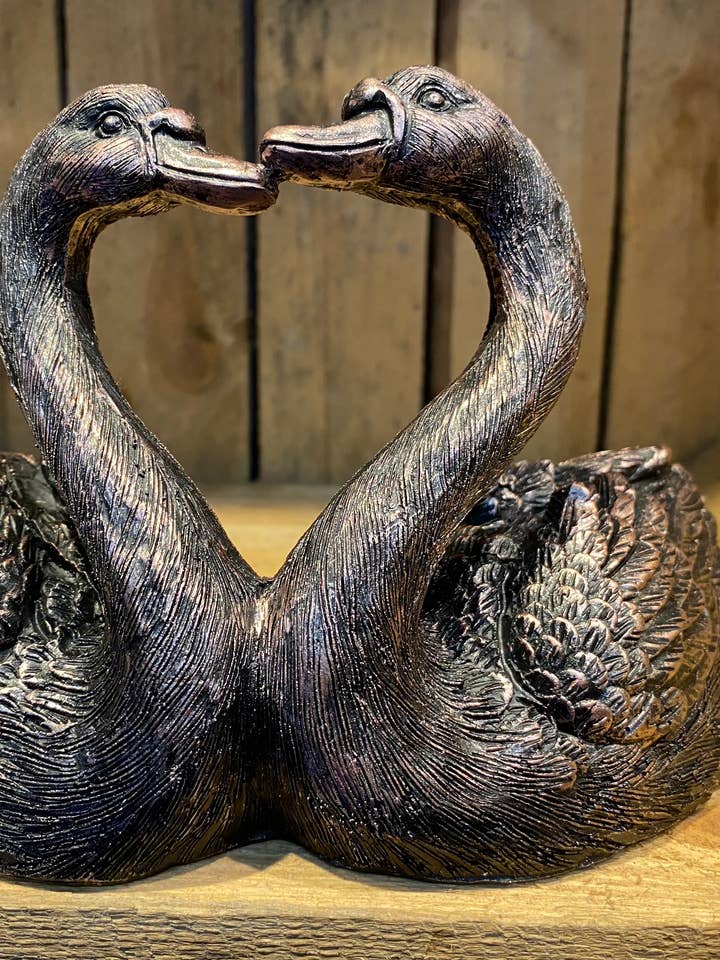 Mittlere Liebesschwäne Bronze für den Großhandel von ABitQuackers