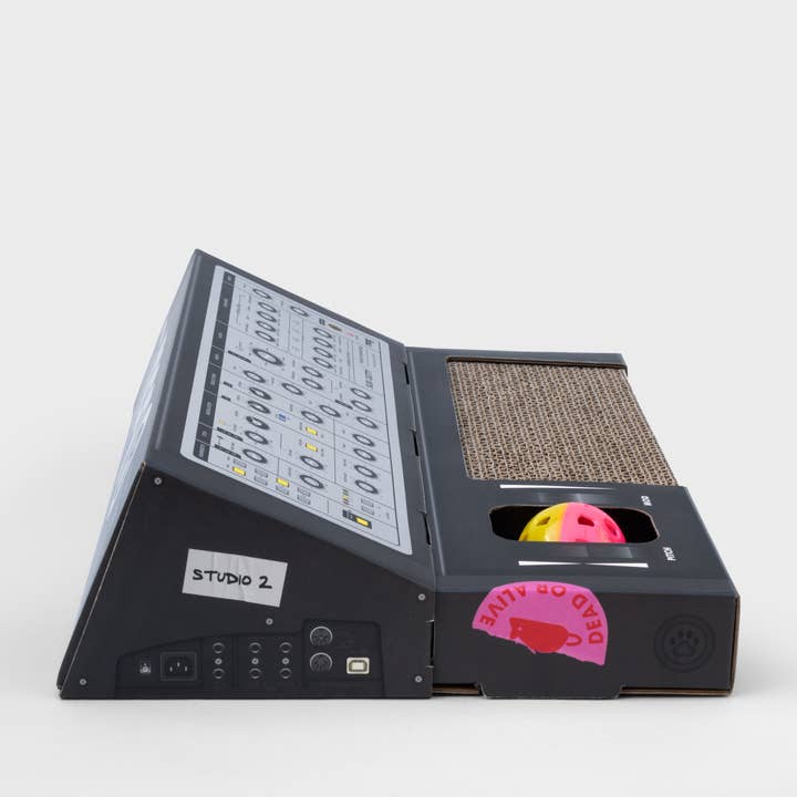 SUCK UK Ltd - USA - Wholesale Pet Scratcher - Cat - Cat Scratch Synthesizer4