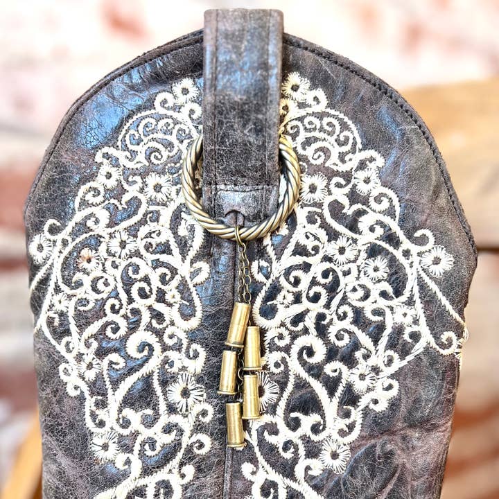 Pendentif Charmant en Douille de Balle Usagée, Charm de Botte ou de Sac en Balle pour la vente par Brand Dandee