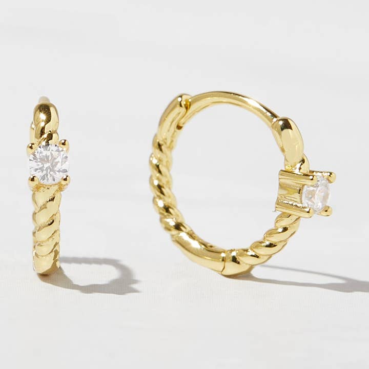 Spiral Huggie Hoops for engroshandel hos Sami Jewels