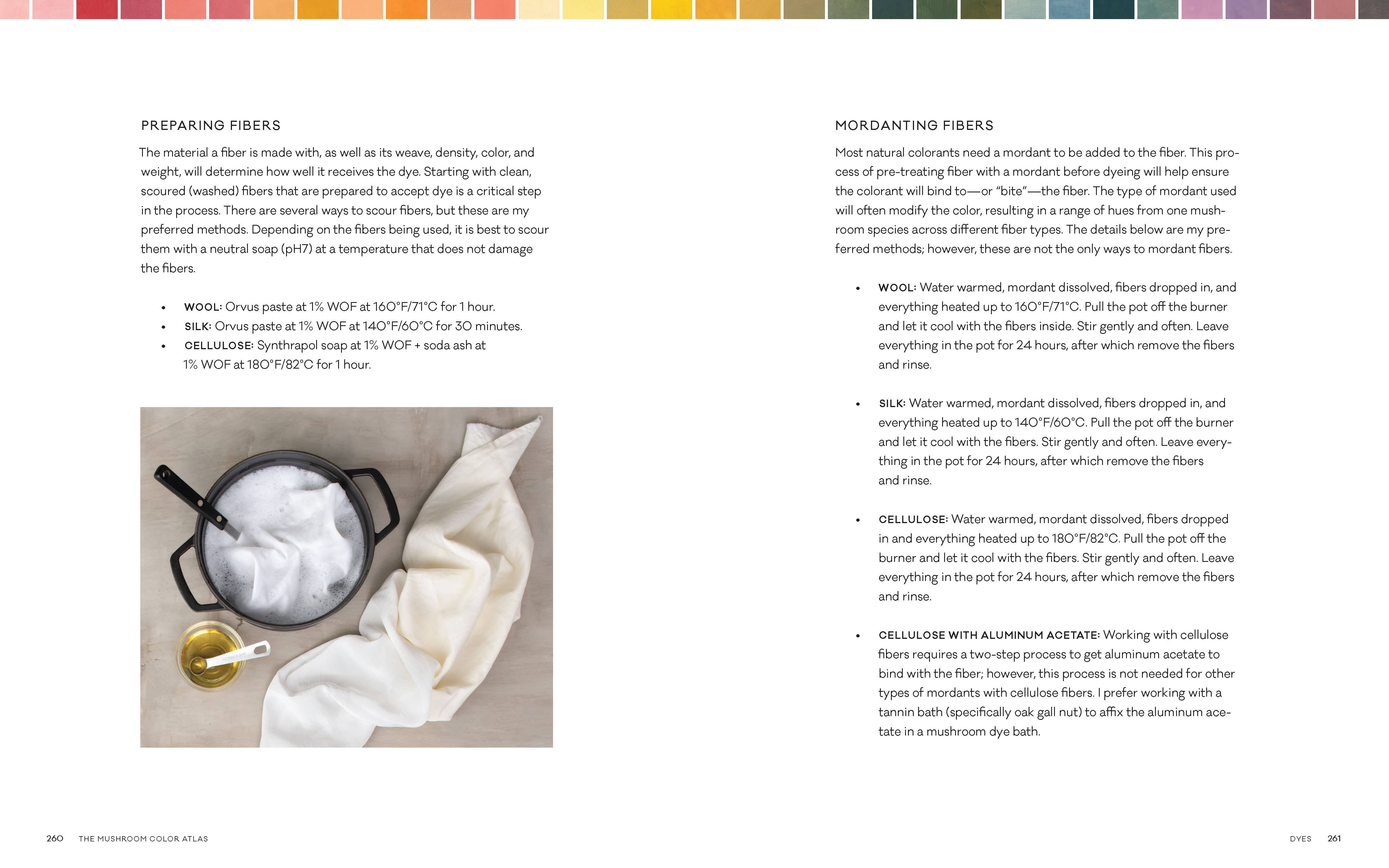 Chronicle Books - Wholesale Nature & Outdoors - Mushroom Color Atlas11