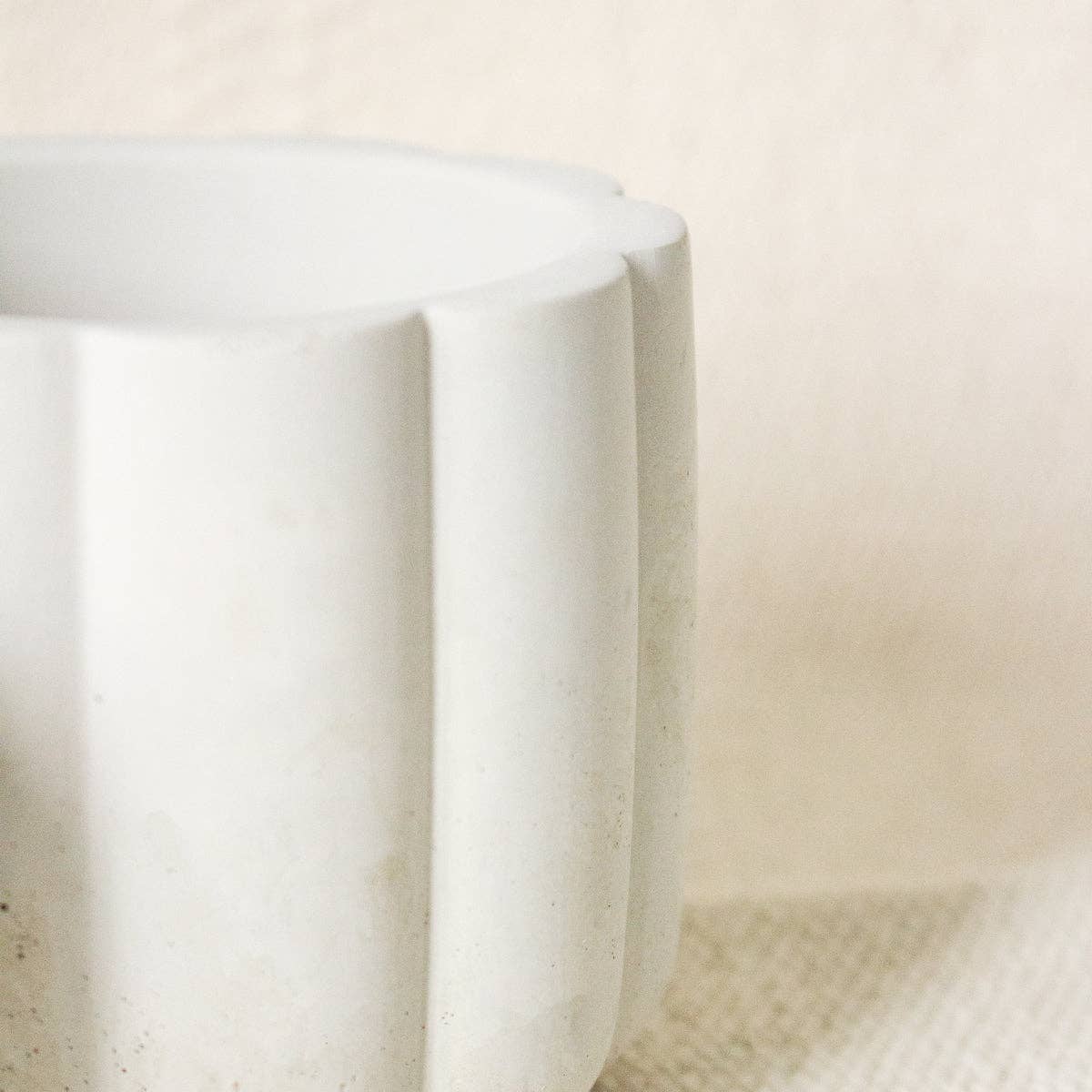 Moderniche - Wholesale Candle Holder - 7oz Empty Concrete Candle Jar  w/ Lid Option - Scallop Style7