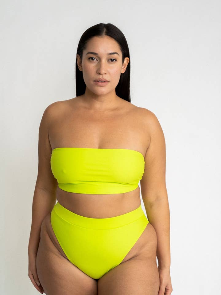 Celine Botten/ Chartreuse för wholesale av THE SALTWATER COLLECTIVE