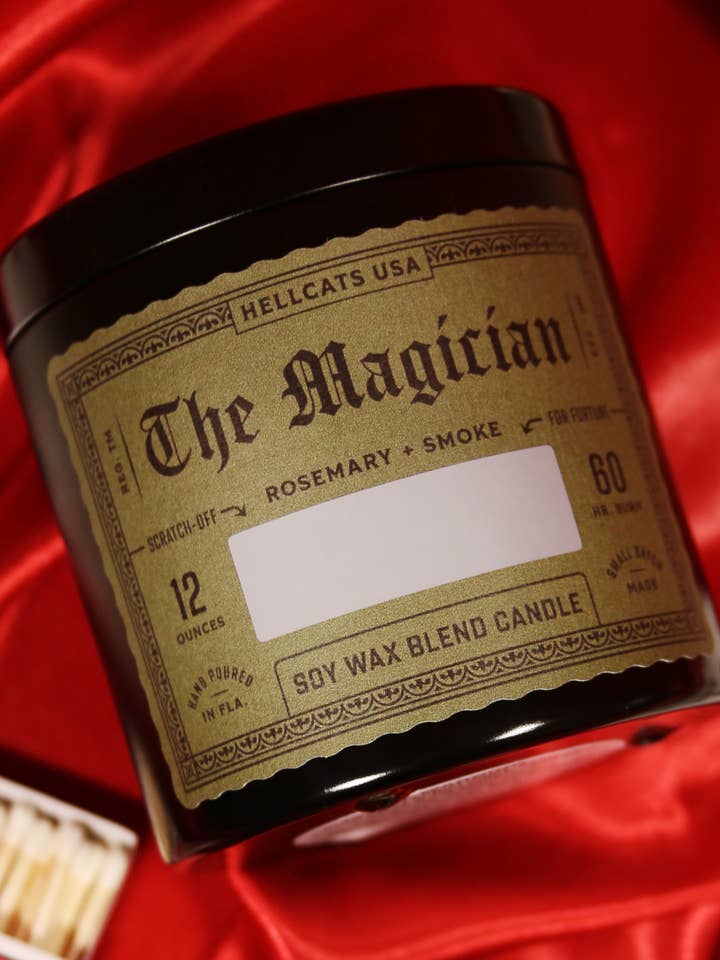 La Bougie Magicienne (Romarin + Fumée) pour la vente par Hellcats USA