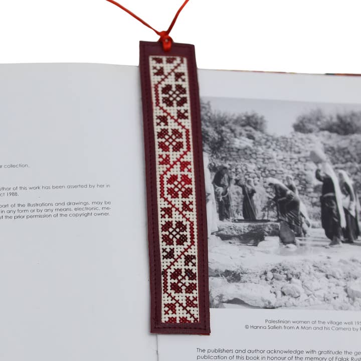 Darzah - Wholesale Bookmark - Hand-Embroidered Tatreez Bookmark1