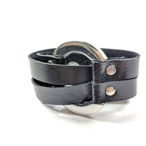 Naveen for wholesale by Colleen Poitras