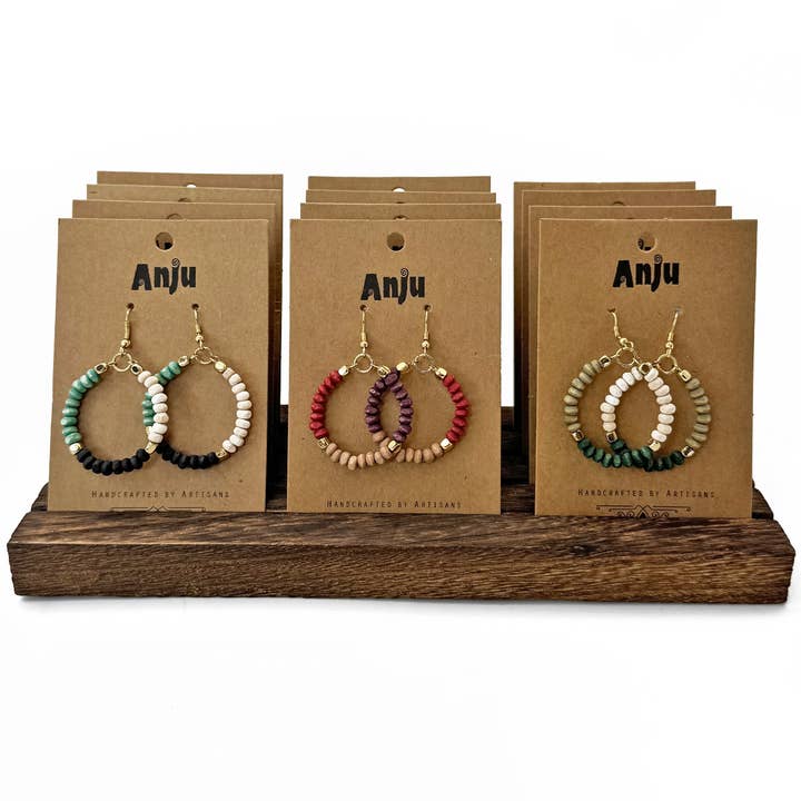 Anju Jewelry – wholesale Hängande örhängen – Prismatiska nyanser örhängen i ringform förpackning - med display