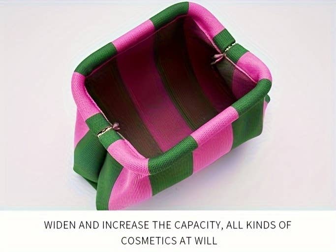 NARWEY INC - Wholesale Makeup/Cosmetic Bag - Compact Urban Chic Stripe Design Clutch Bag Makeup Pouch8