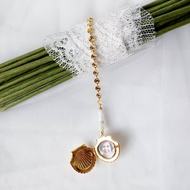 Medalhão Concha-buquê de noiva. por atacado de L'atelier du 6