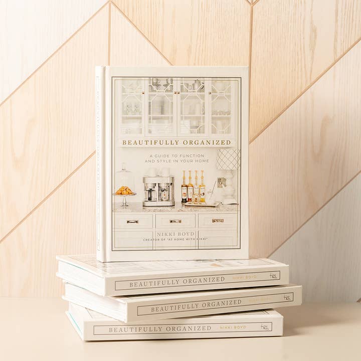 Paige Tate & Co. – wholesale Home & garden book – Beautifully Organized (White Coffee Table Books)11