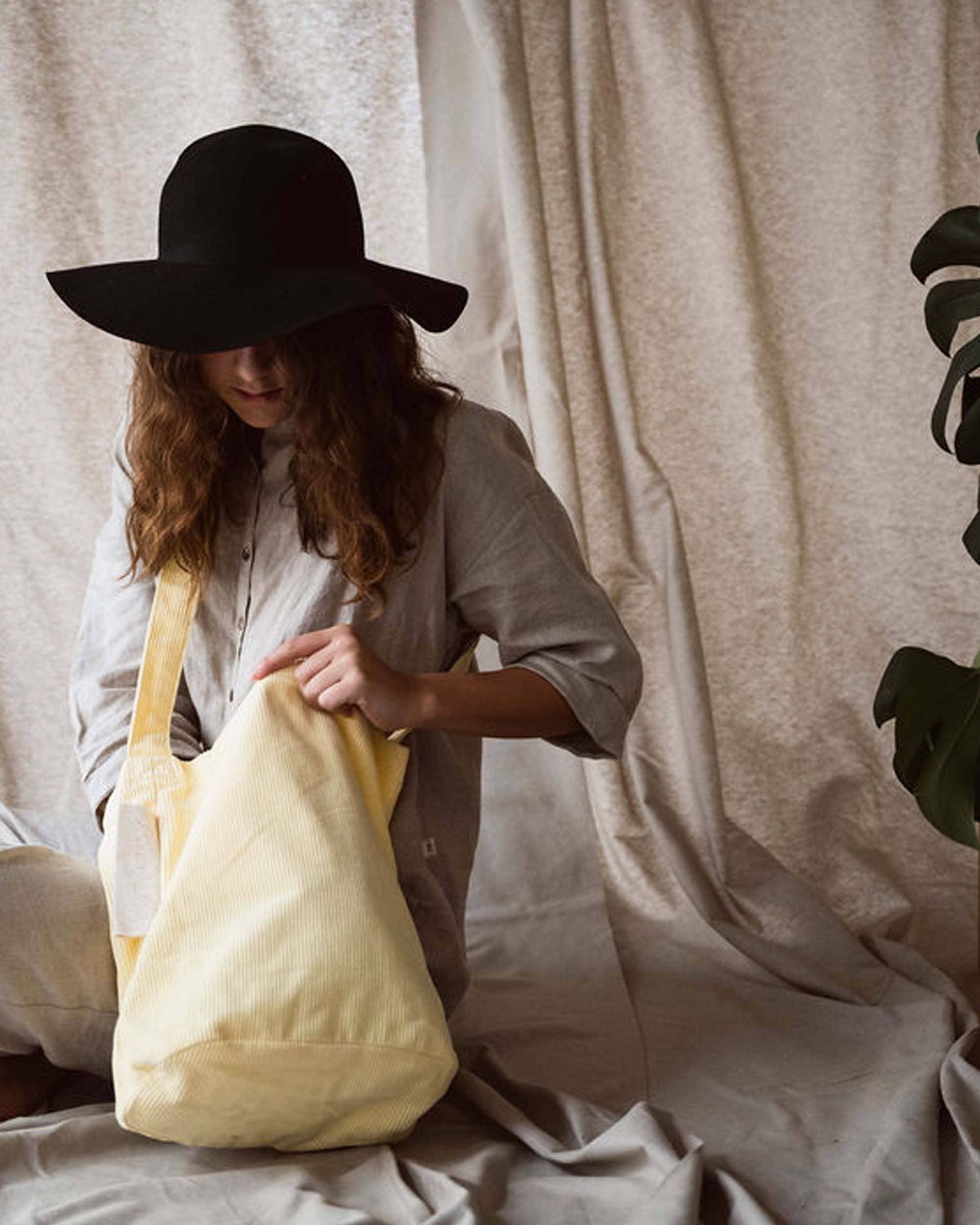 Tintok - Vendita all'ingrosso Borsa a tracolla - Unisex - Borsa Mati in velluto a coste - Giallo pastello in cotone 100% biologico3