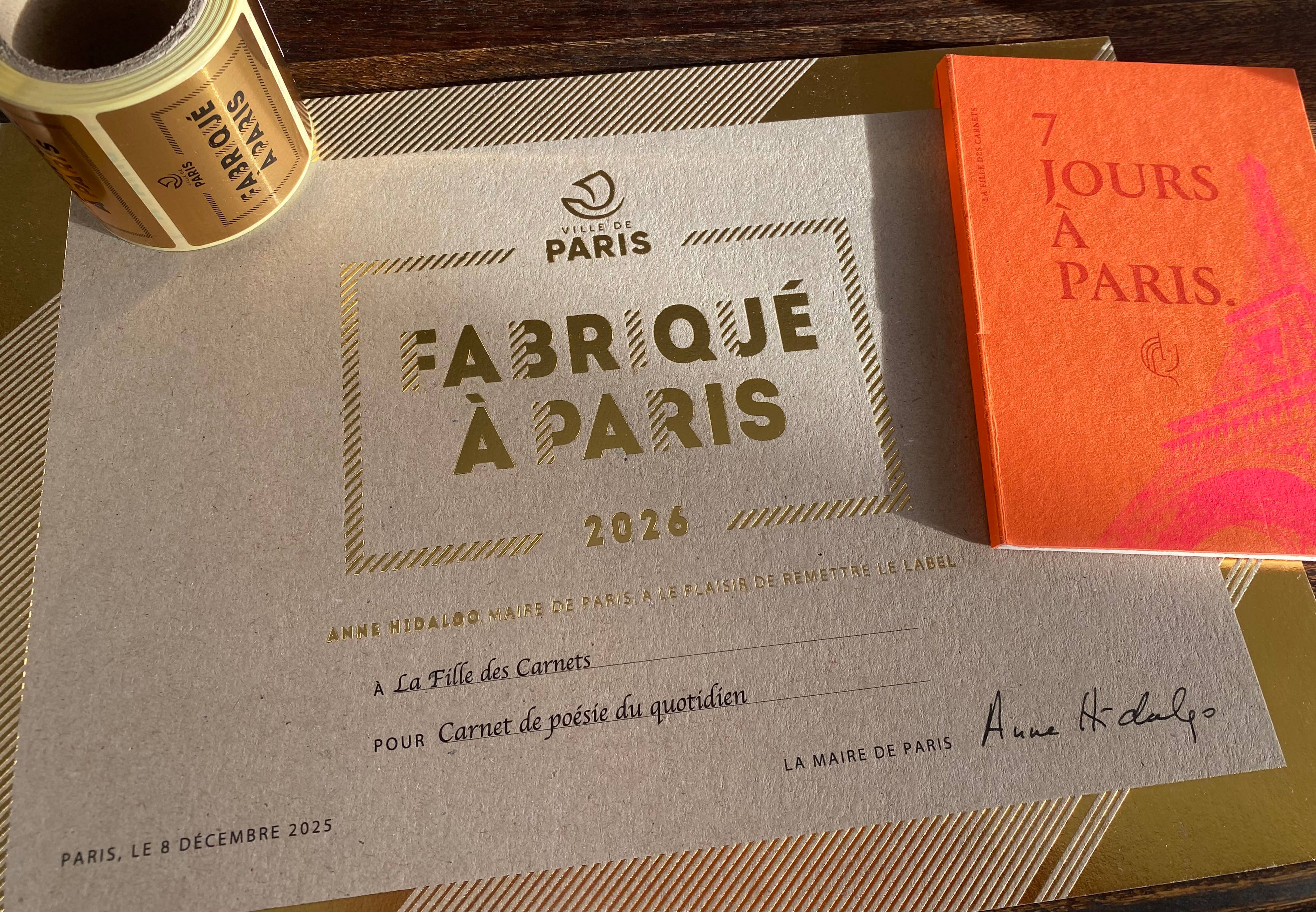 La Fille des Carnets - Wholesale Journal/Diary - 7 Days in Paris - French Version6