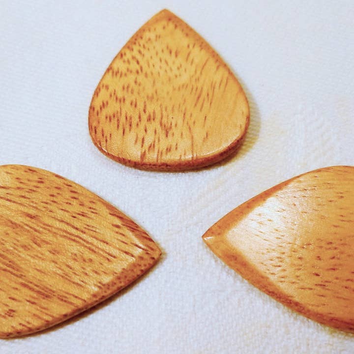 JazzWood Mango for wholesale by US Blues Artist Quality Guitar Picks