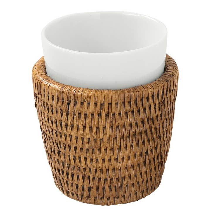 Noré badeværelsesglas i honningfarvet rattan for engroshandel hos Pagan