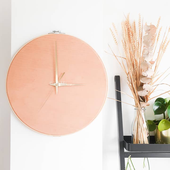Linael - Wholesale Wall Clock - LEATHER WALL CLOCK – EXTRA LARGE SIZE – VEGTAN NATURAL