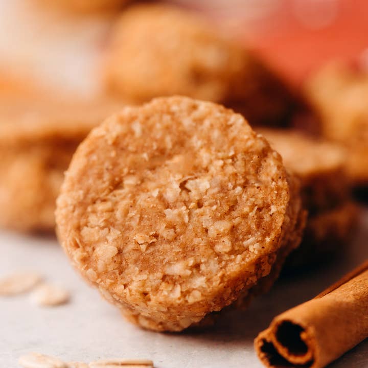 Emmy's Organics - Wholesale Cookie - Apple Cinnamon Trail Cookies 4oz Master Case (24 units)3