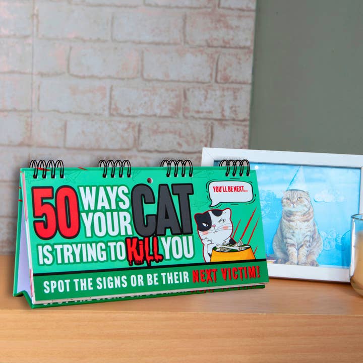 Flipbook 50 façons dont votre chat essaie de vous tuer - Cadeaux pour chats pour la vente par Boxer Gifts