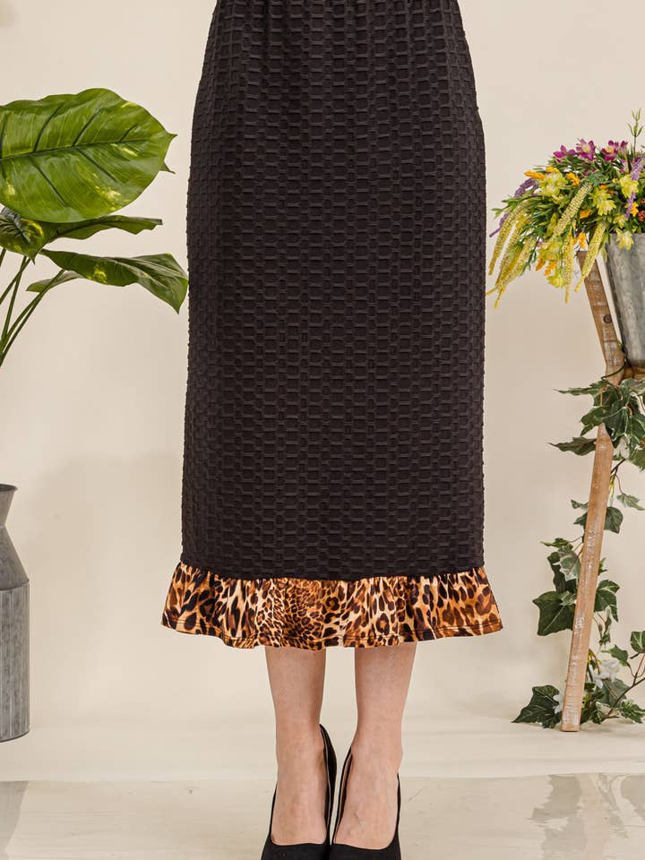 Celeste Clothing - Wholesale Skirt - Women's - PLUS MODEST HONEYCOMB SKIRT w ANIMAL HEMLINE -CS43917-PL1