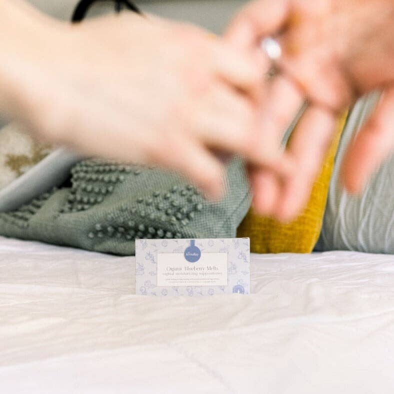 Femallay Inc – Lubrificante pessoal por atacado – Supositórios Orgânicos Hidratantes Vaginais para Intimidade24