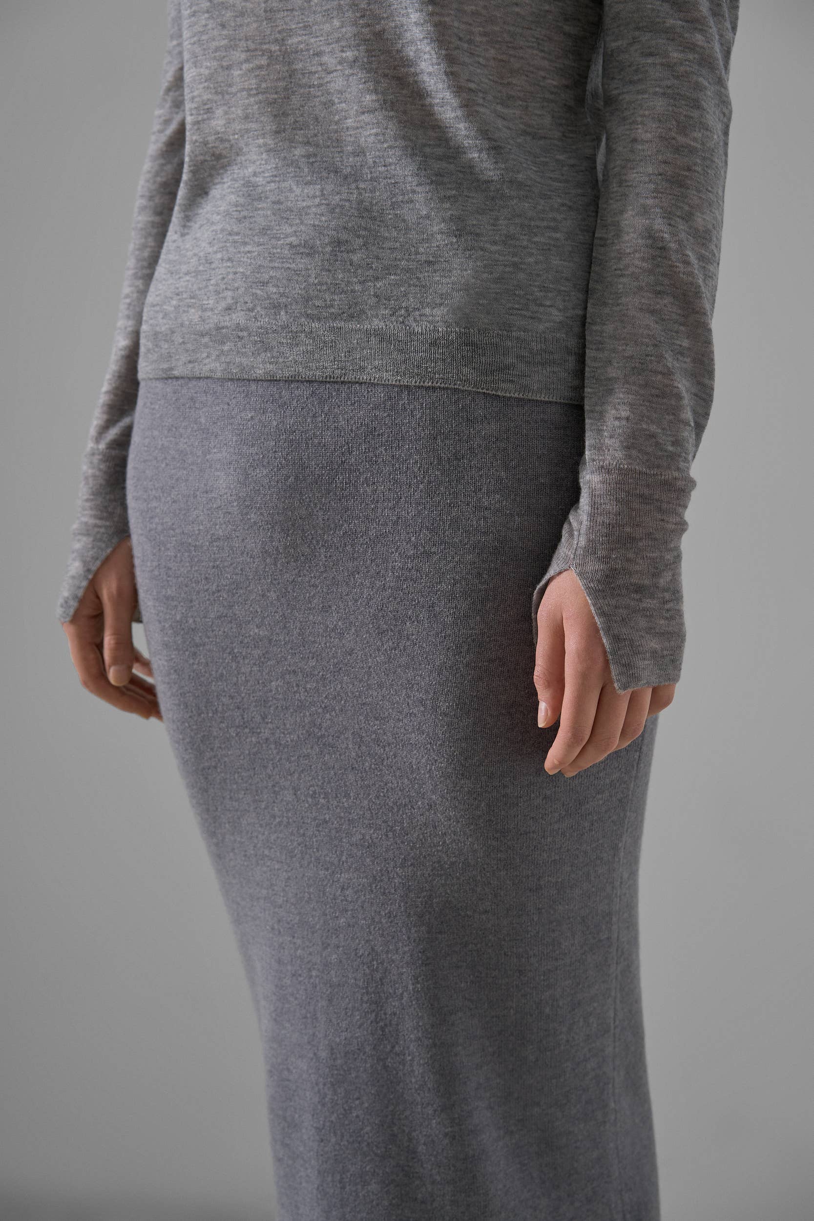 Leap Concept - Wholesale Knit Sweater - Women's - SOPHIE fine-knit crew neck sweater7