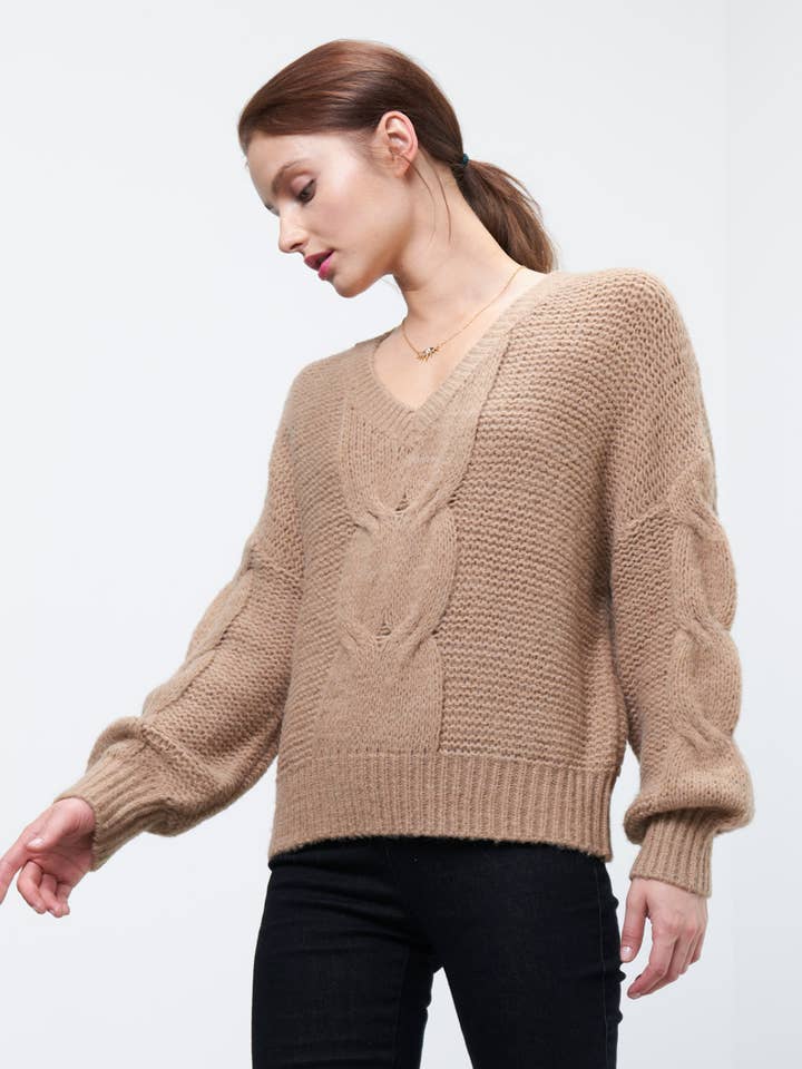 Pull col 10791-V avec gros détails de câble pour la vente par Newbury Kustom