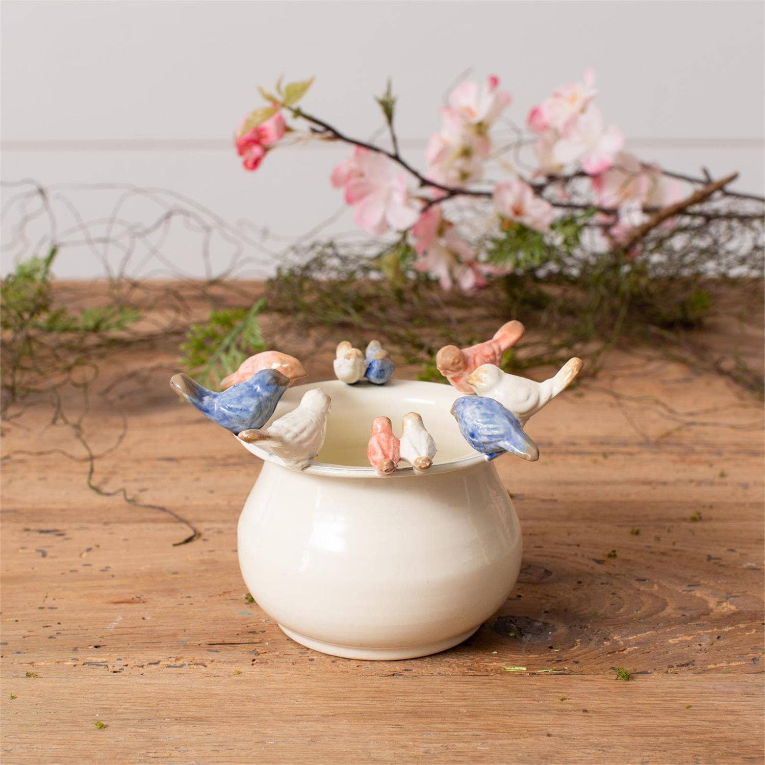 Audrey's Home & Gift - Wholesale Plantenpot - Emaille Pot Met Vogels Op Rand (Pk/04) | Lente Decor1