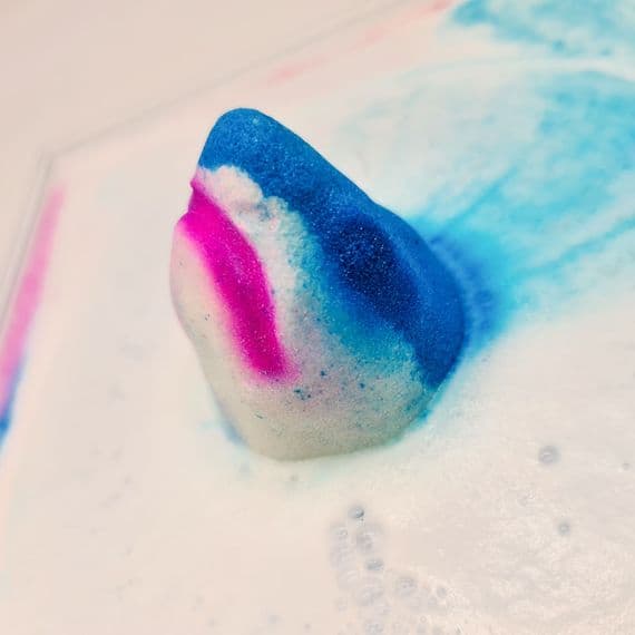 Scentish – wholesale Bath bomb/fizz – Shark Attack Bath Bomb1