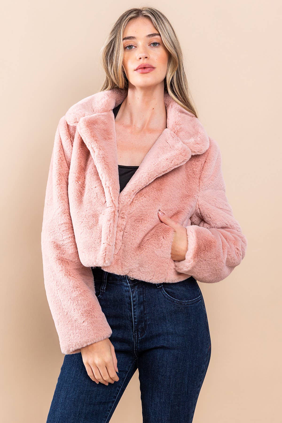 WISTERIA LANE – Blusão - Mulher por atacado – Jaqueta Cropped em Pelúcia Ultramacia Verde Limão 63744