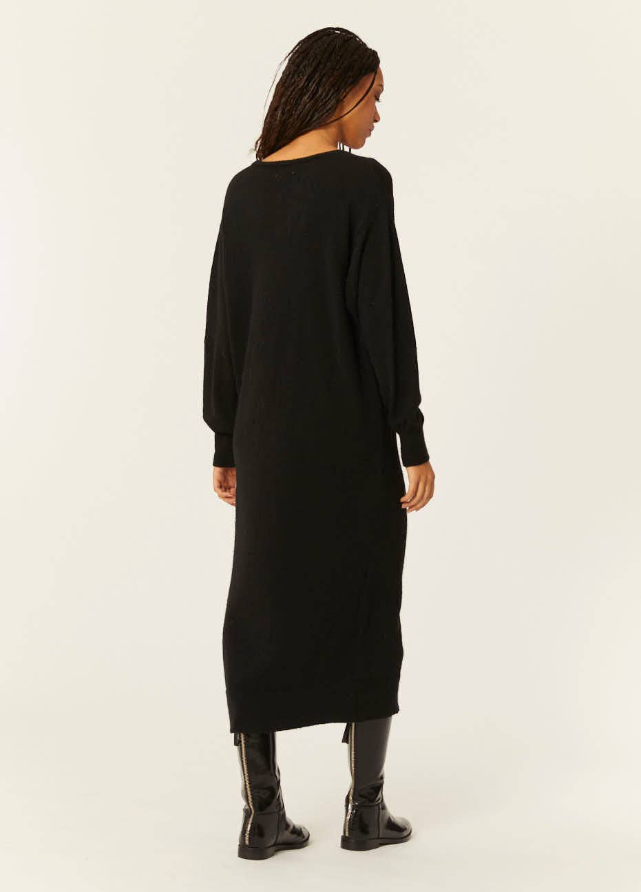 Pepaloves – wholesale Klänning - Dam – SVART STICKAD KLÄNNING MED KNAPPAR2