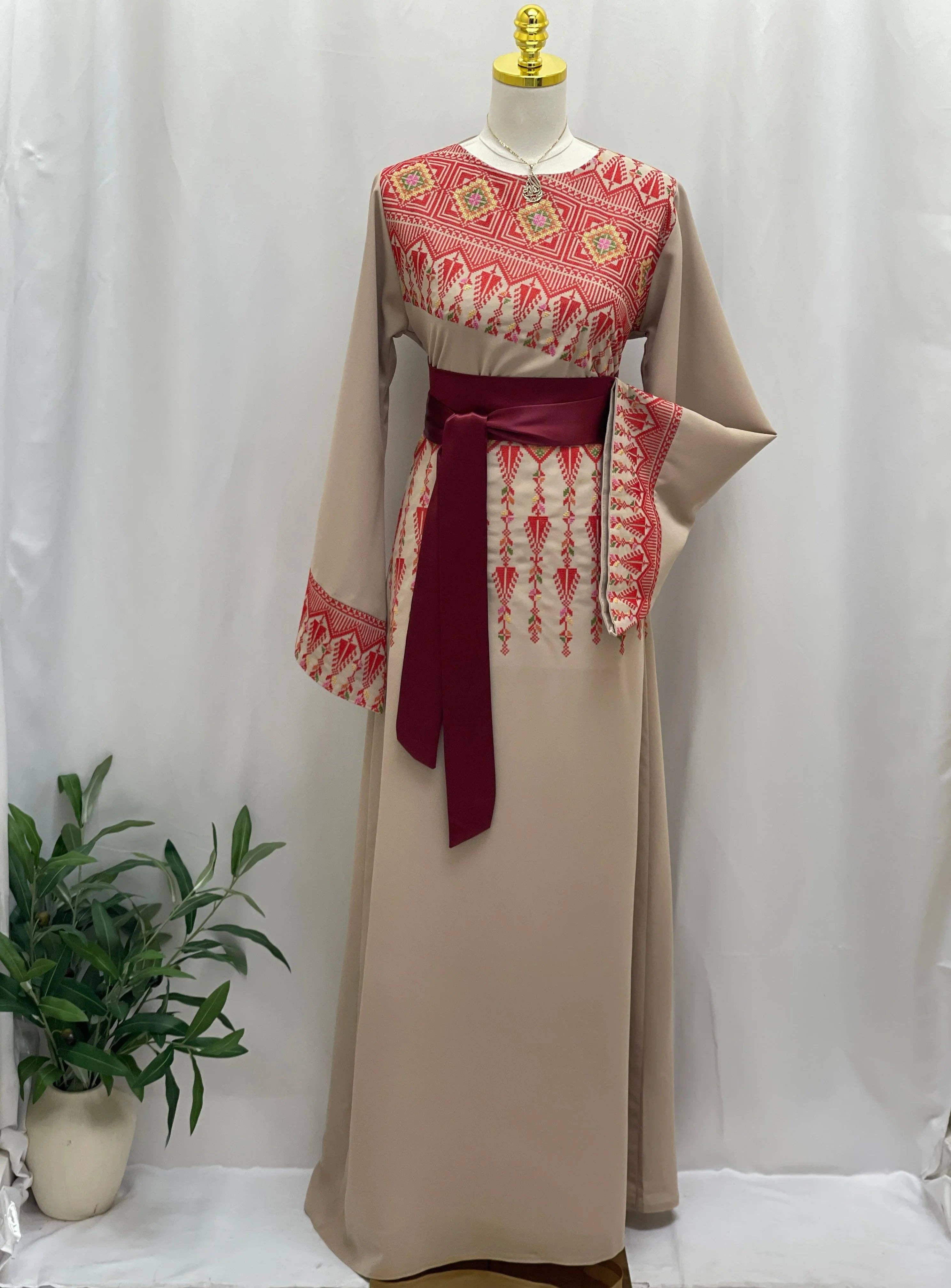 Palestinian Elegance - Vente Robe – femme - Robe Suha Modren Brodée : Une Harmonie Parfaite de Tradition2