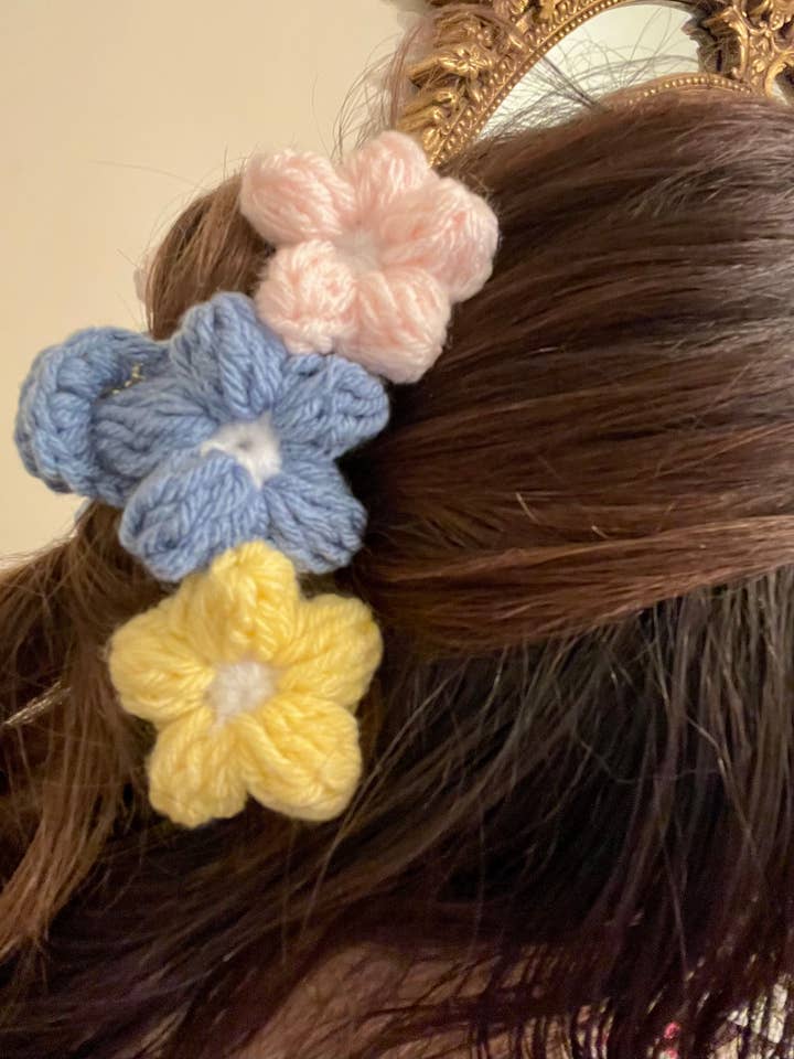 Crochet flower claw clip for wholesale by Works of Rylee