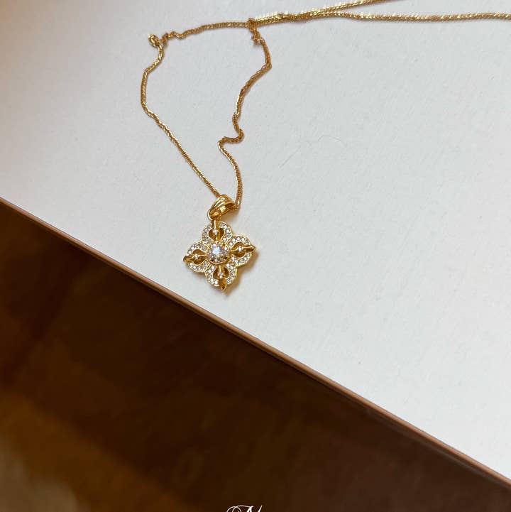 MINICYBER STUDIO - Wholesale Pendant/Charm Necklace - Vajra Dorje Necklace0