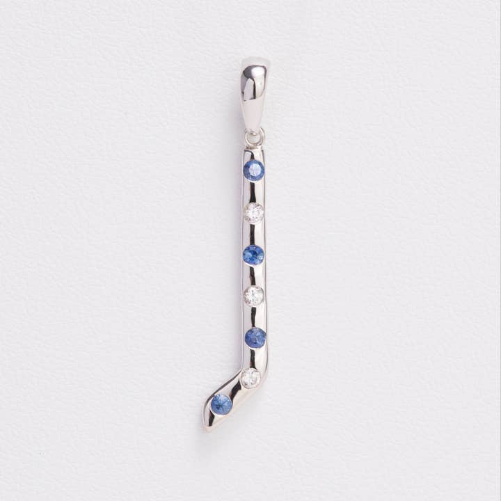 Pendentif Hockey - Saphirs bleus et blancs pour la vente par AVID Sports Jewelry