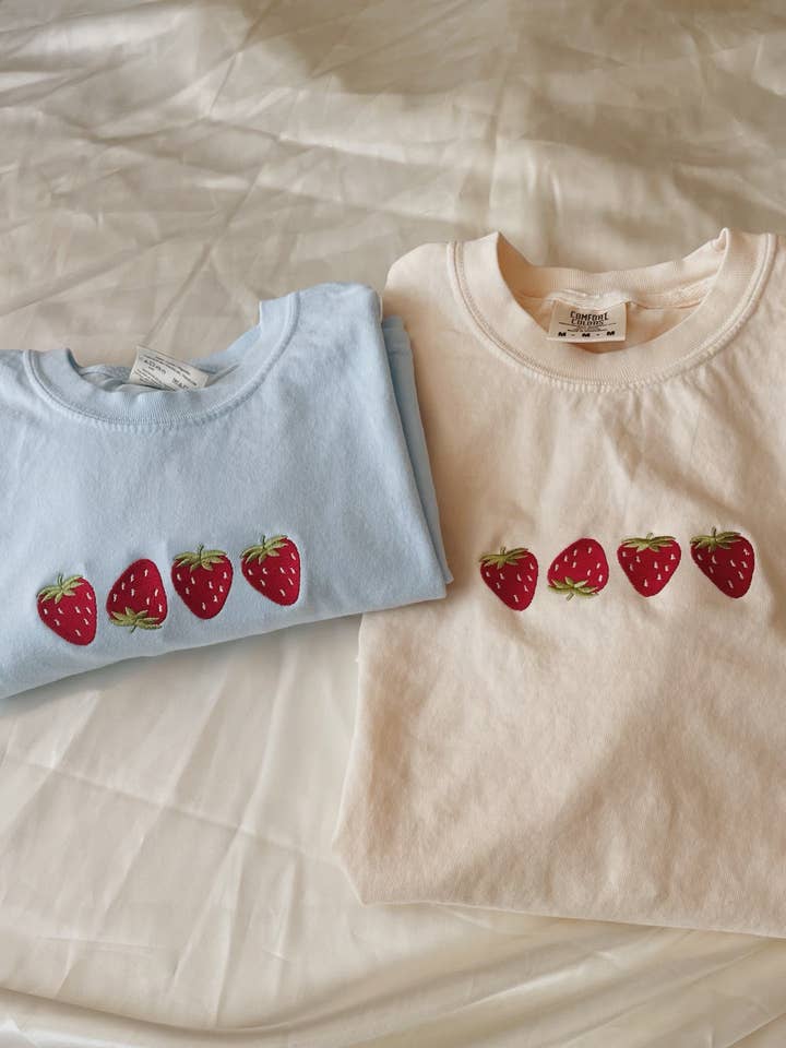 Molly Louise Shop – wholesale T-shirt – women's – Embroidered Strawberry T-Shirt0
