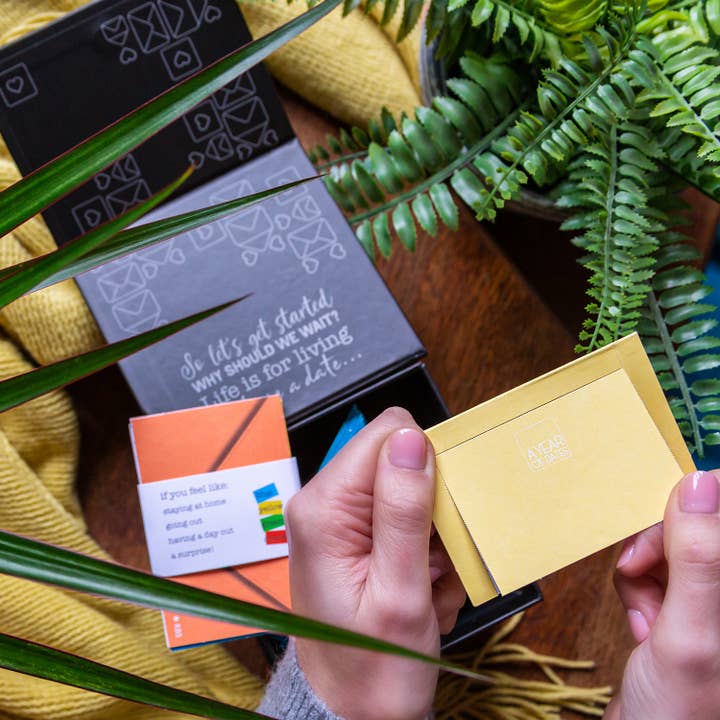 A Year of Dates - Wholesale Card Game - A Year of Dates4