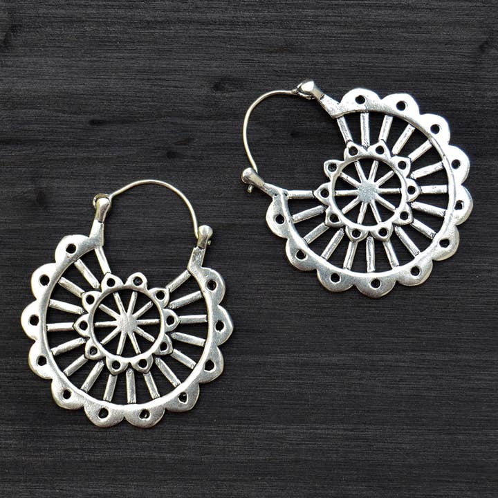 Gypsy Winds Bcn - Vente Créoles - Boucles d’oreilles créoles mexicaines en laiton argenté oxydé2