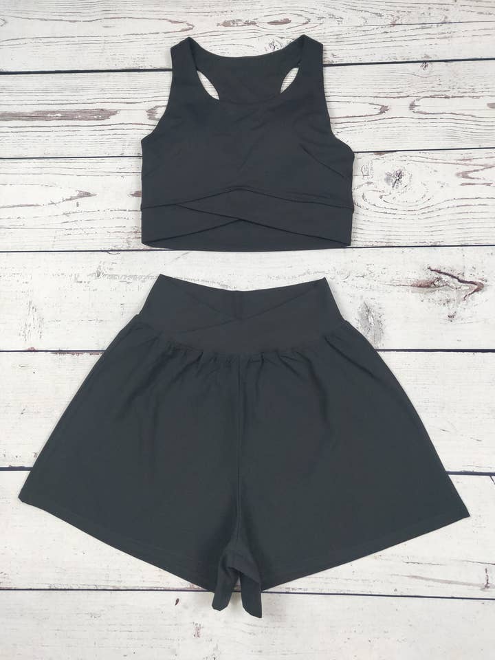 Set 2 Pezzi: Top e Shorts Neri da Yoga per Donna per la vendita all'ingrosso da parte di sassy kids palace