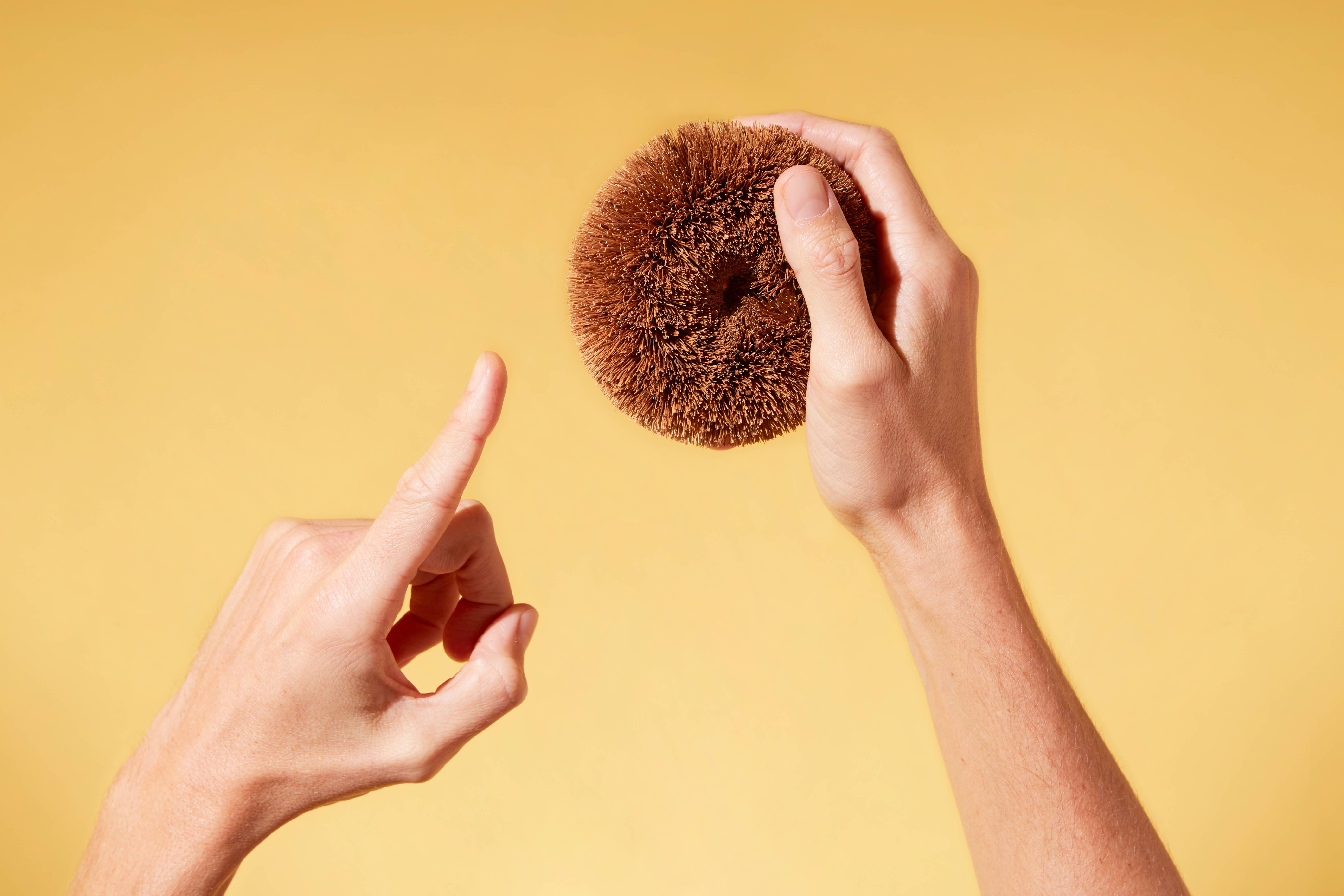 EcoCoconut - Wholesale Cleaning Sponge - EcoCoconut Twin Pack Scourers - 10 Units with Shelf Display3