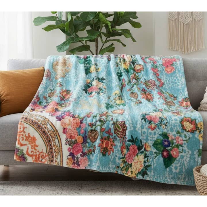 Teal Gia Plush Blanket and other Purchase Wholesale shetlan waschmittel. Free Returns & Net 60 Terms on Faire trending on Faire.