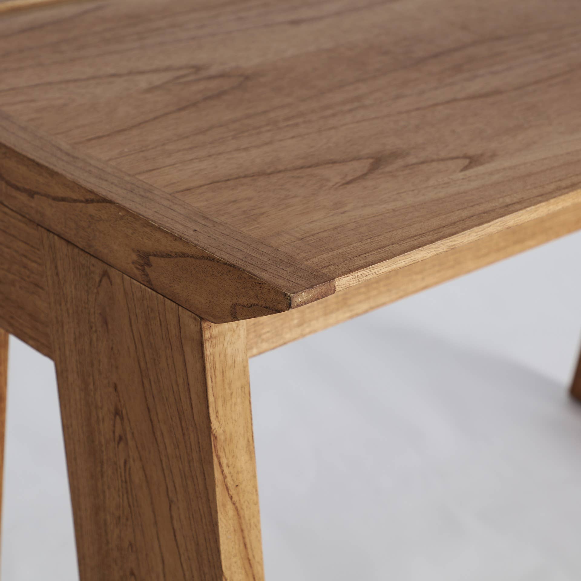 Kodu - Venta al por mayor Juegos de escritorio - Escritorio de madera mindi en color marrón  de 120x65x77cm2