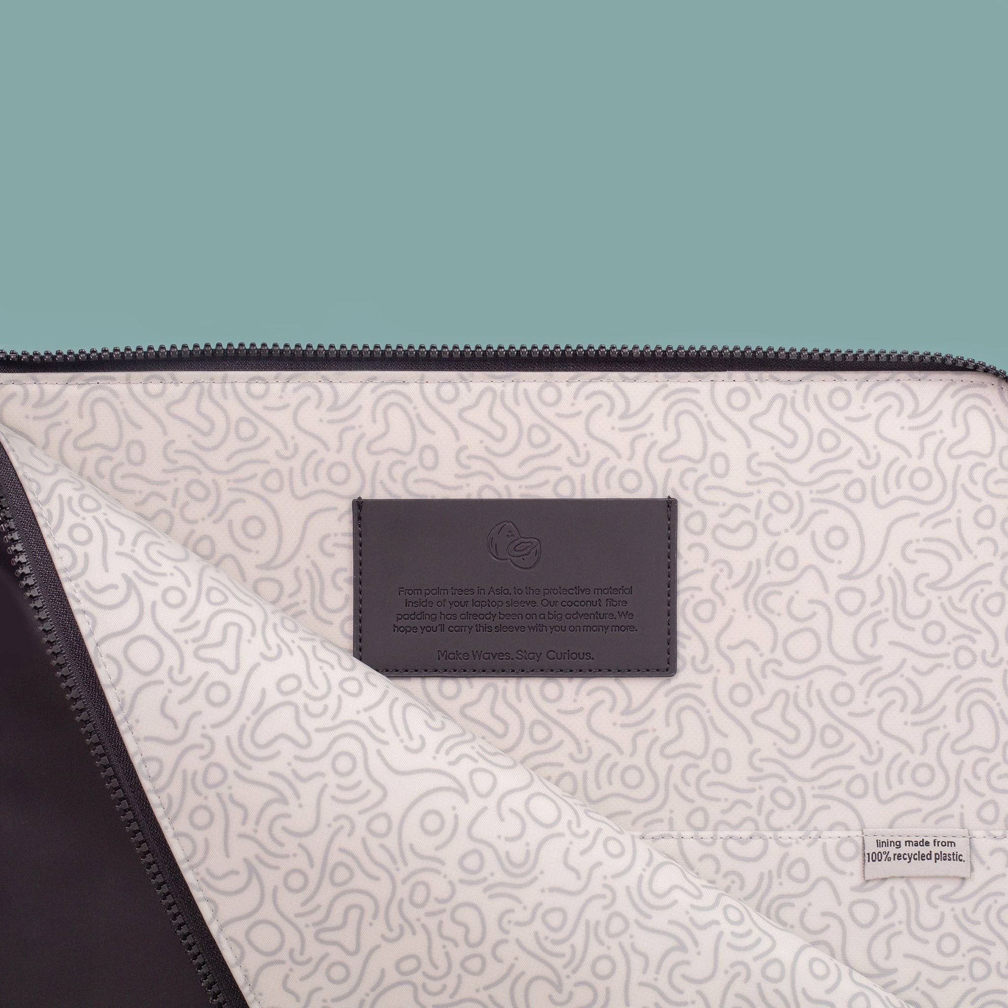 OneNine5 - Wholesale Laptop/Tablet Case - Unisex - Eco-Conscious 13" Laptop Sleeve, Miho Black4