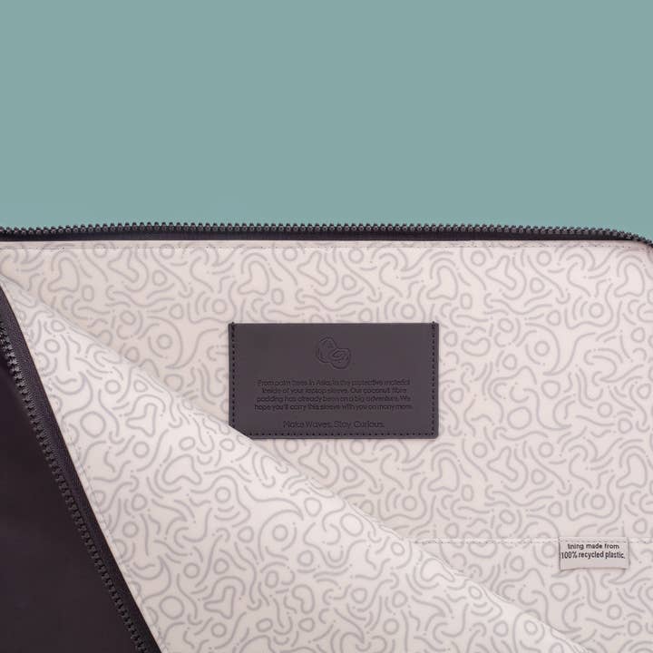 OneNine5 - Wholesale Laptop/Tablet Case - Unisex - Eco-Conscious 13" Laptop Sleeve, Miho Black4