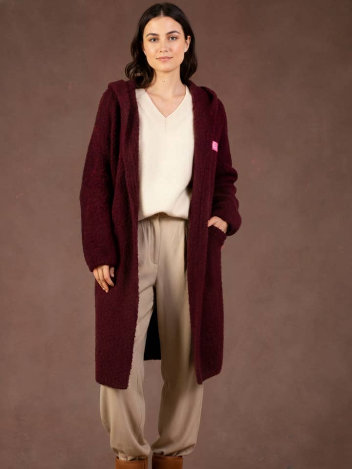 Pépouz' Paris – Großhandel Strickjacke – Damen – Langer Kapuzen-Cardigan aus Bouclé-Strick PV255816