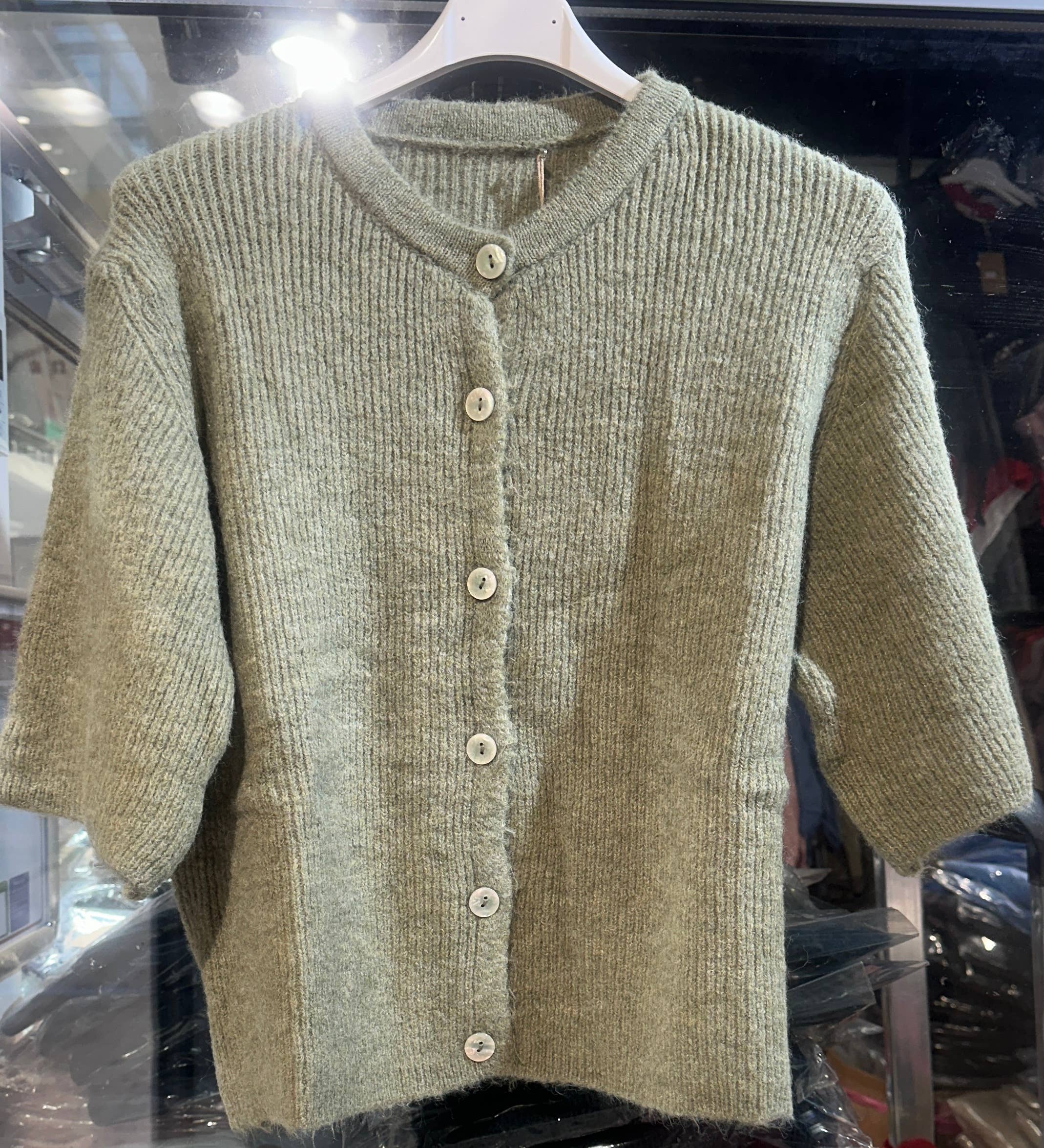 LÉA & LUC – Großhandel Strickjacke – Damen – Damen-Cardiganweste REF. 50755 aus weichem Strick44