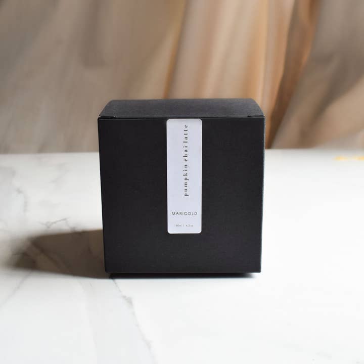 Marigold Charms - Vendita all'ingrosso Candela in vasetto - Candela Chai Latte alla zucca 180 ml2