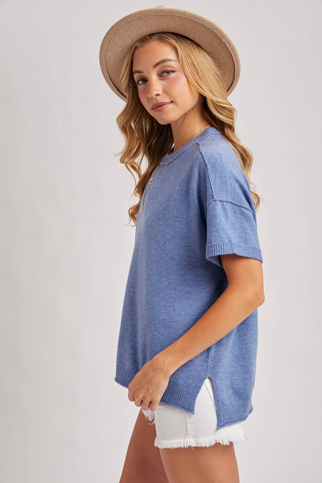 Bluivy - Venta al por mayor Jersey corto de punto - Mujer - CAMISETA DE PUNTO CON CUELLO REDONDO4