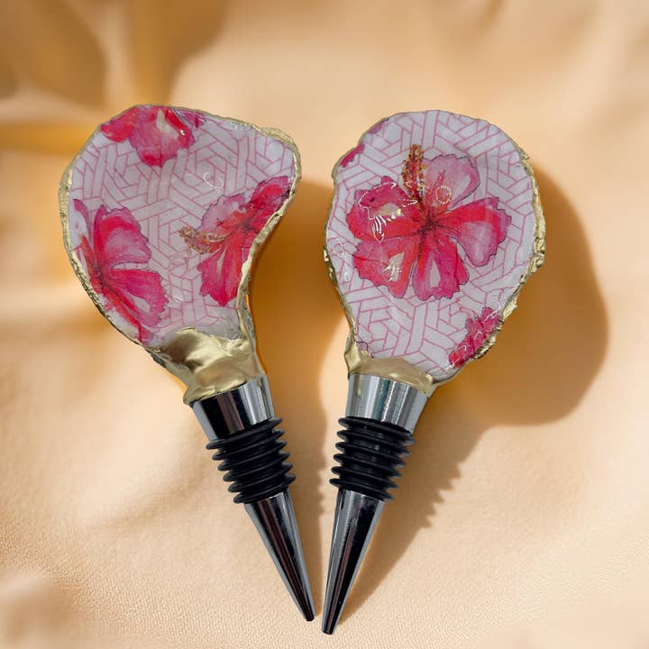 Hibiscus Bloom Oyster Shell Wine Stopper – Gold Rim for wholesale by Shell Yeah By Jaks LLC