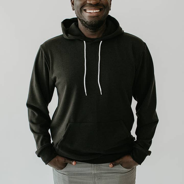 Chandail à capuchon unisexe en bambou/coton doublé en molleton pour adulte | Noir pour la vente par Little & Lively