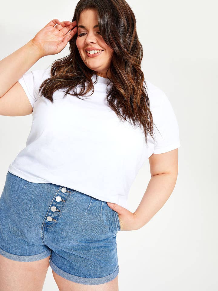 Curve Virgo Button Front Short Mid Wash for wholesale by Urban Bliss